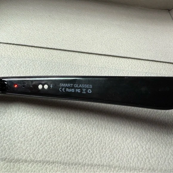 EarlySincere Black Glasses